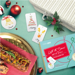 <span class="brown-color">MERRY & BRIGHT</span> <br><br> <span style="font-weight: normal !important;">CHRISTMAS ACTIVITY KIT & HOME-BAKED WHISKY FRUIT CAKE</span> <br> <span style="font-weight: normal !important; color: #B2D072;">#TOOLARTCREATIVEKIT</span>